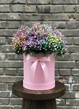 Цветочная композиция из Гипсофила и Розы в шляпной коробке в Кашин