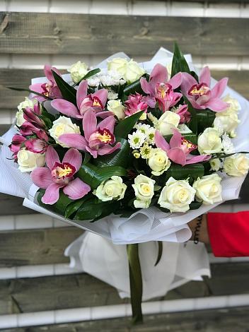 Букет цветов из: Розы и Хризантемы в Кашин