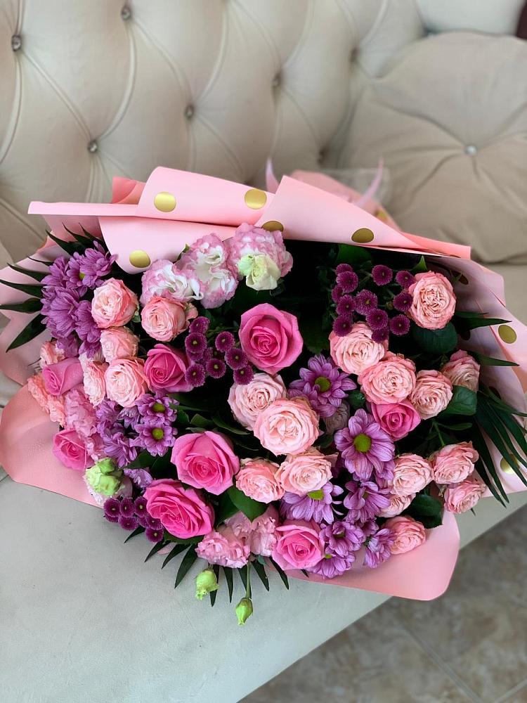 Букет цветов из: Хризантемы, Розы и Лизиантусы в Кашин