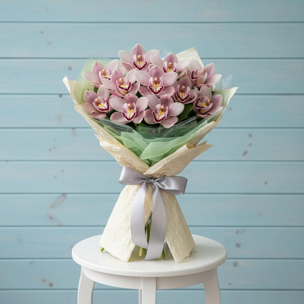 Букет цветов из: Орхидеи и Розы в Кашин