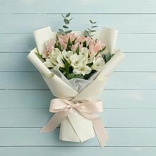 Букет цветов из:  Альстромерии в Кашин