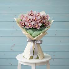 Букет цветов из:  Орхидеи и Розы в Кашин