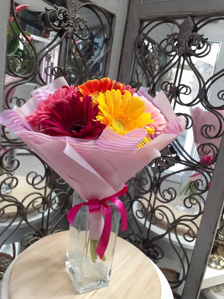 Букет цветов из: Герберы в Кашин