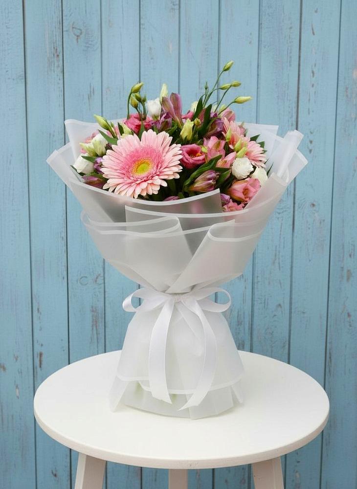 Букет цветов из: Герберы, Альстромерии и Лизиантусы в Кашин