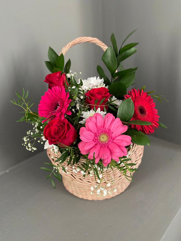 Цветочная композиция из Розы, Хризантемы и Герберы в корзине в Кашин