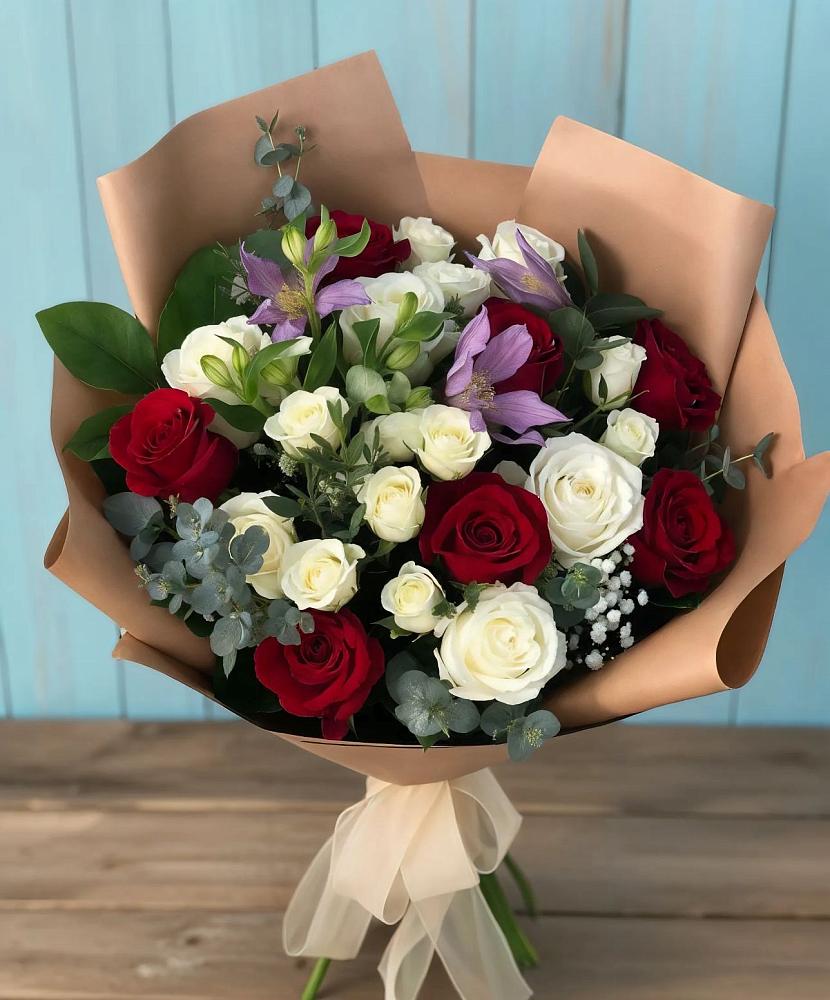 Букет цветов из: Розы и Альстромерии в Кашин