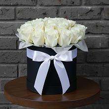 Цветочная композиция из Розы в шляпной коробке в Кашин